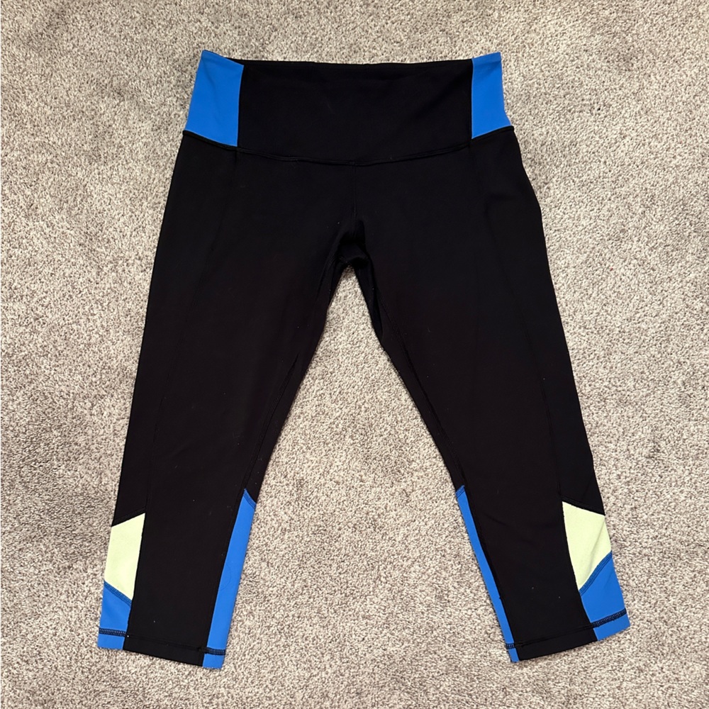 Lululemon Embody Crop Full-on Luon - Picture 7 of 9